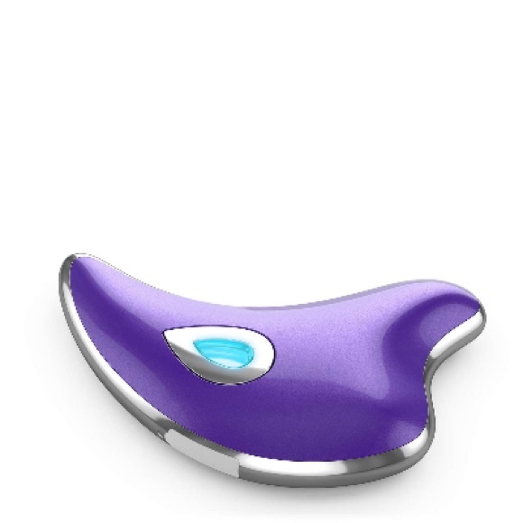 Nurse Jamie Triangle Facial Beauty Tool (1 piece) - Picture 2 of 5